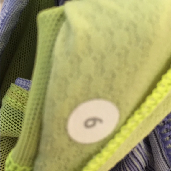 Lululemon free to be bra - Picture 3 of 4